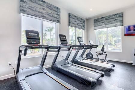 Cute Lakeview 2Br Condo With 2 Clubhouses 키시미 외부 사진