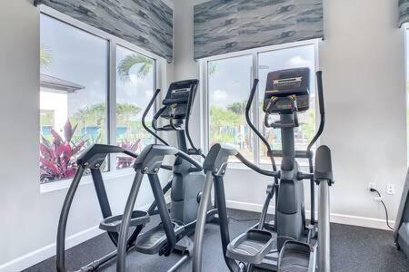 Cute Lakeview 2Br Condo With 2 Clubhouses 키시미 외부 사진